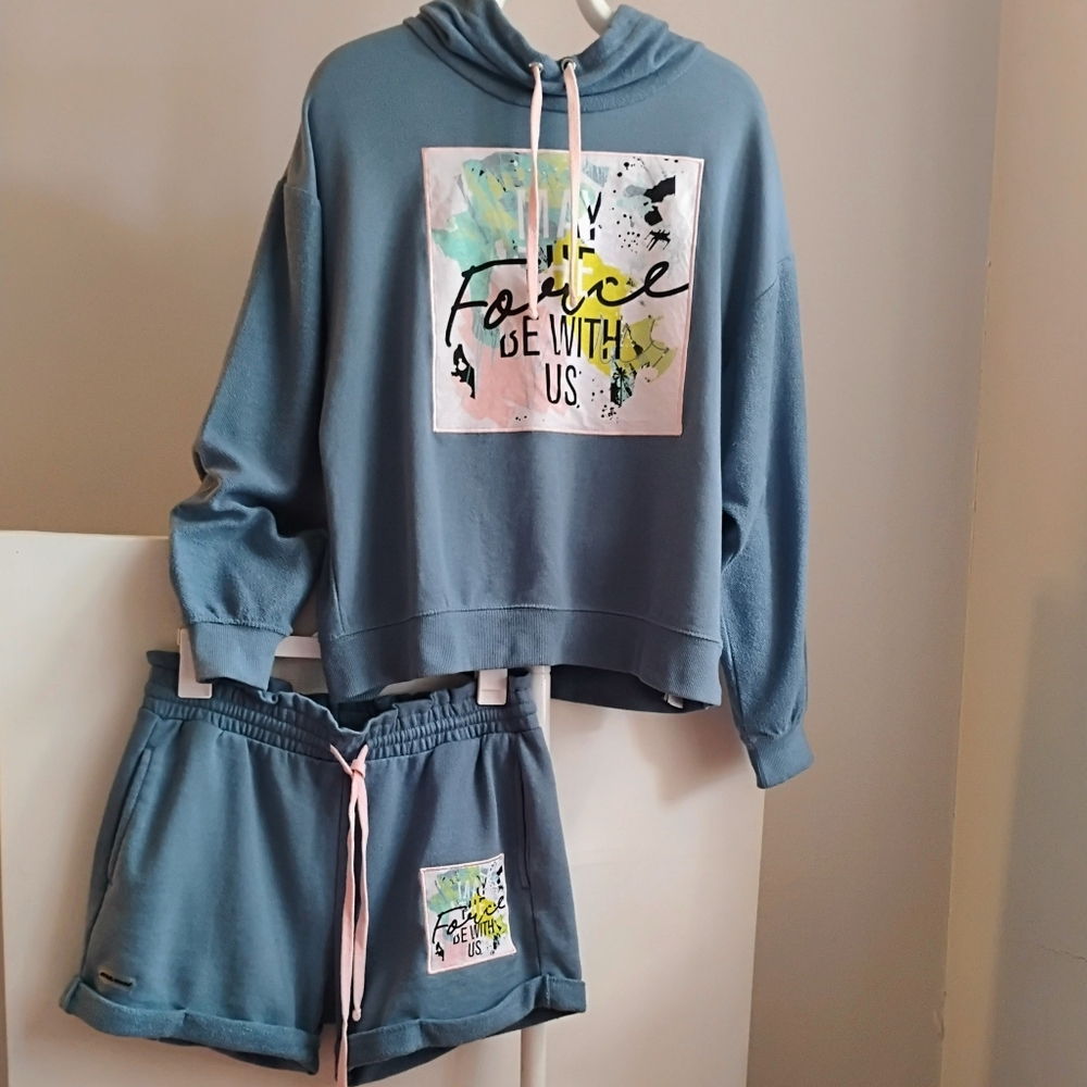 Star Wars Disney Store "May the Force be withYou" Sweatshirt & Shorts Set Medium